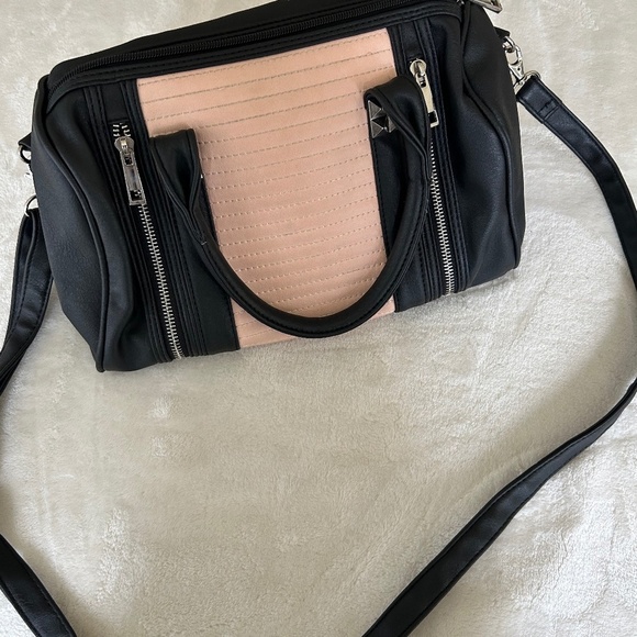 Black and Baby Pink Purse - Picture 1 of 2